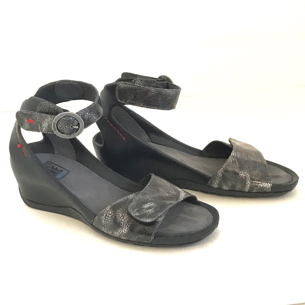 WOLKY Wedge Sandals Black Leather Comfort Sandal Women’s Size 8